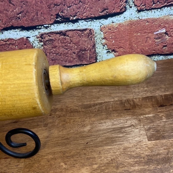 Vintage Wood Rolling Pin - Picture 3 of 6